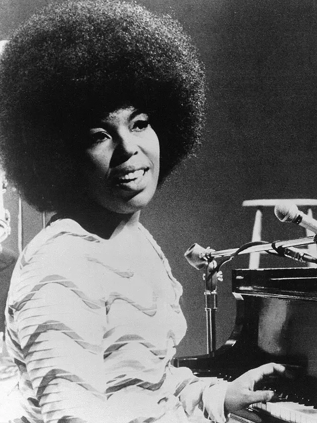042871700_1740418027-Roberta_Flack_1971.jpg Roberta Flack’s ‘Chapter Two’ Turns 55